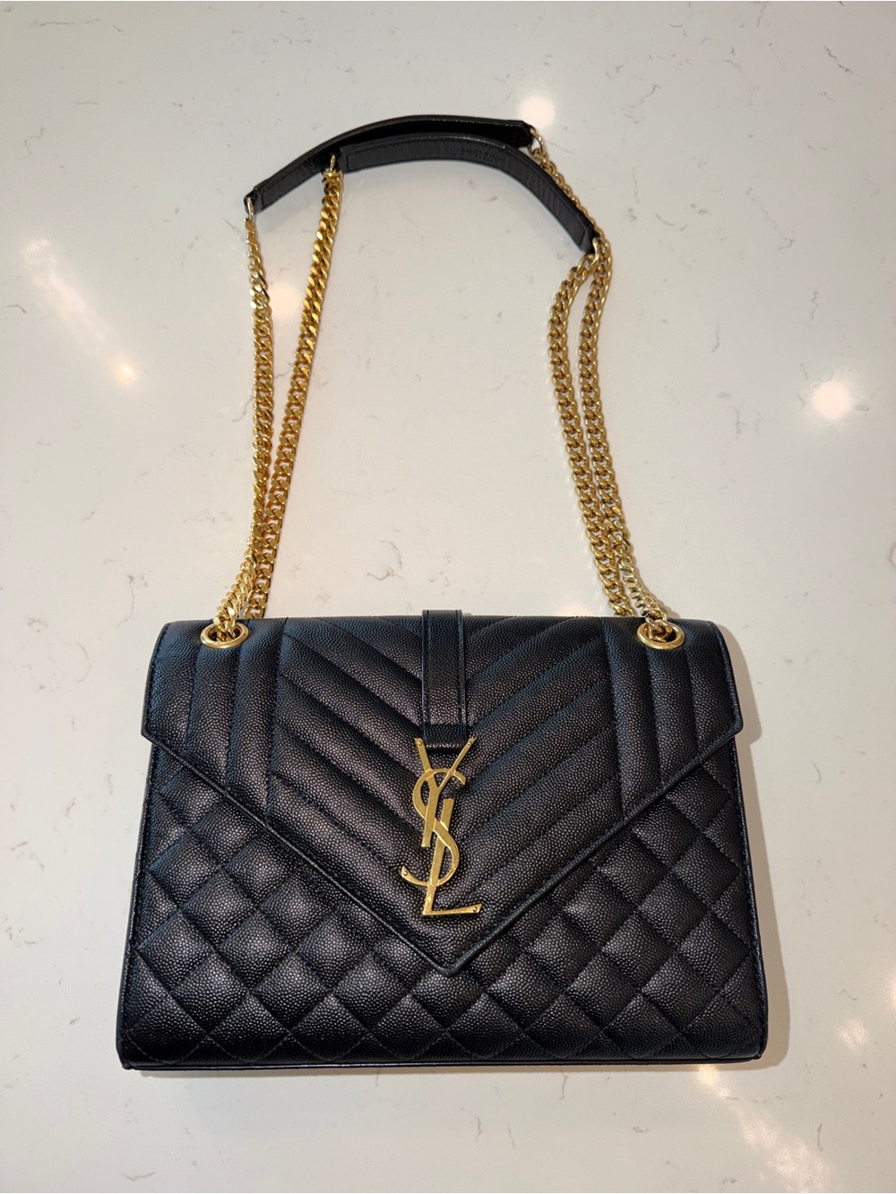 AUTHENTIC YSL Envelope Triquilt Medium Shoulder Bag in Black Grained Leather. - Picture 2 of 16